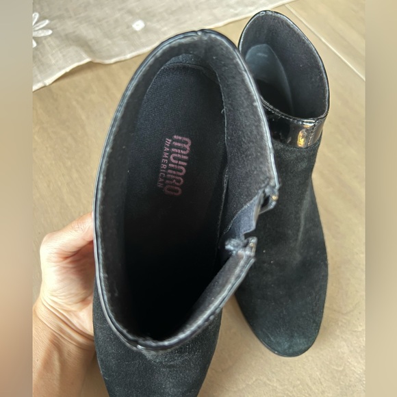 Munro Hope High Heels Black Suede Ankle Boots - Picture 4 of 9
